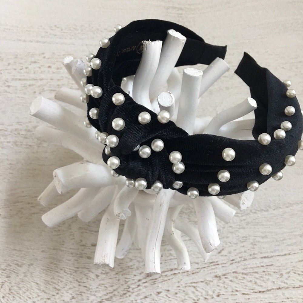 Designer Black Faux Pearl Velvet Knotted Headband